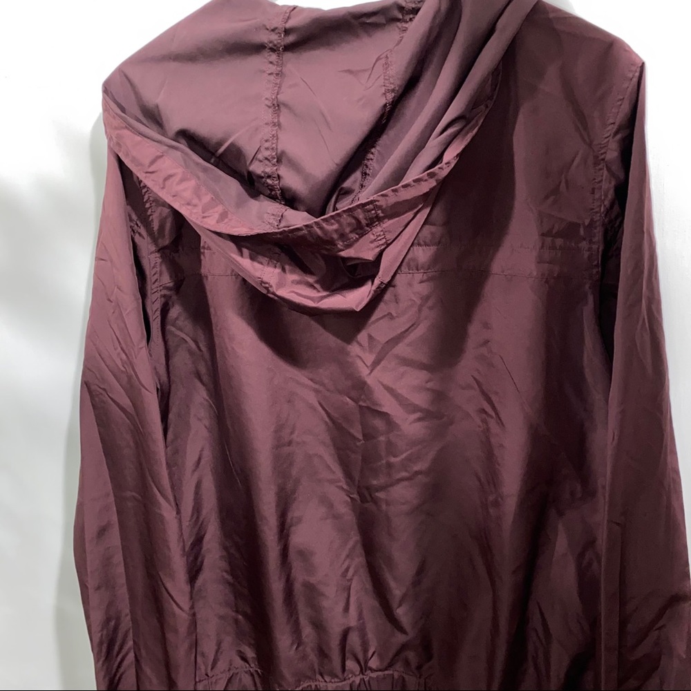 Wind Breaker - Picture 2 of 5